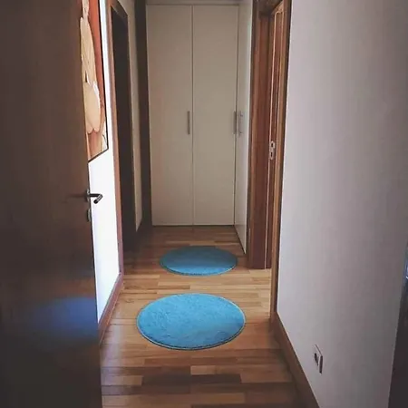 2 Bedroom Close To Airport With Pool & Gym