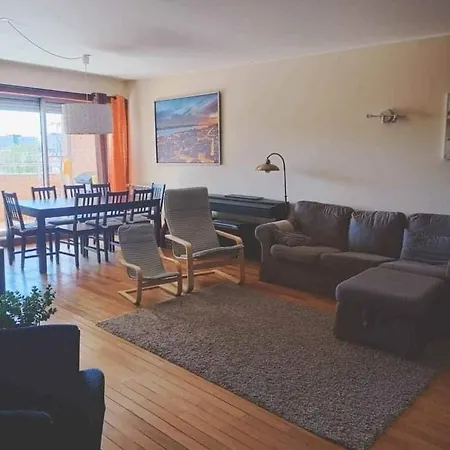 2 Bedroom Apartment Close To Airport With Pool & Gym *