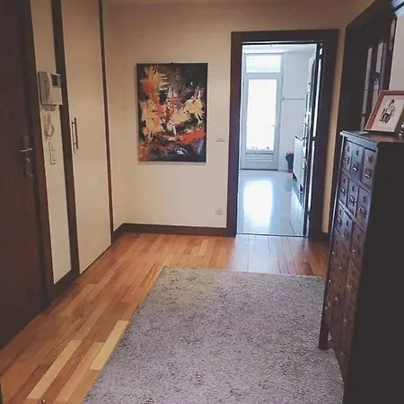 2 Bedroom Apartment Close To Airport With Pool & Gym Apartment Lisbon