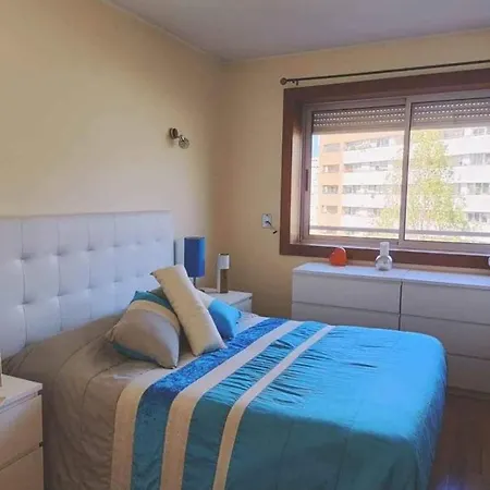 Apartment 2 Bedroom Close To Airport With Pool & Gym *
